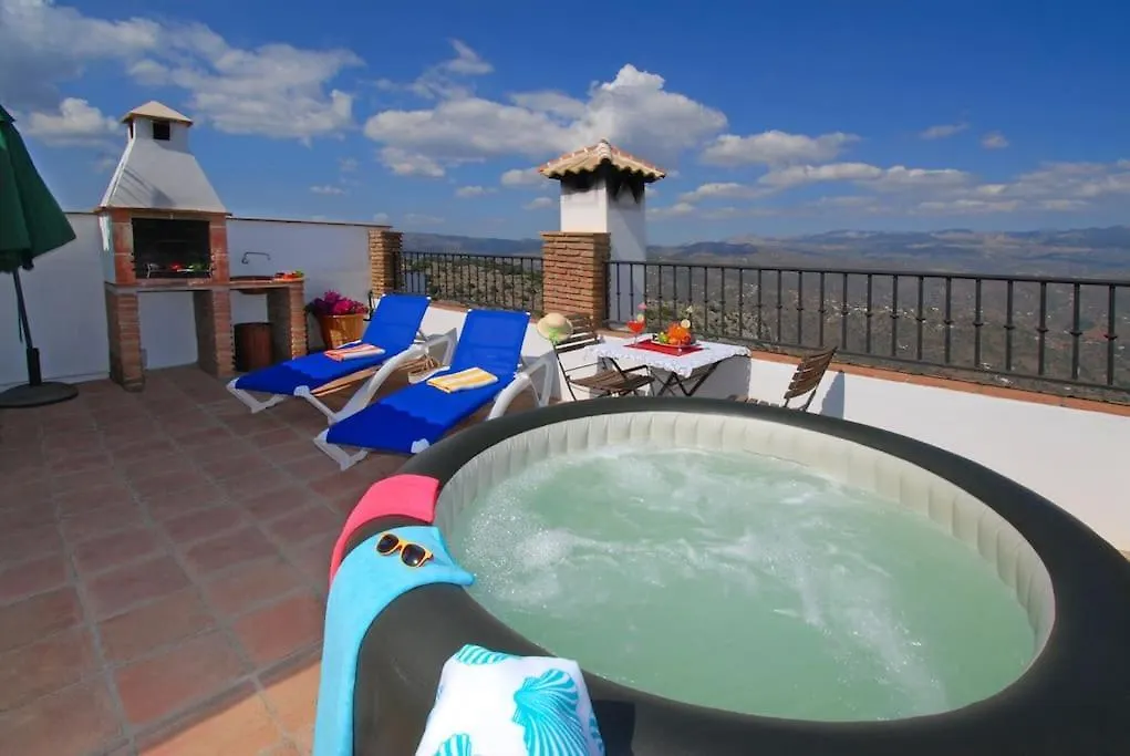 Casa Jose Comares -Beautiful Village House- Jacuzzi Included-Views-Bbq-Aircon-Wifi 0*,