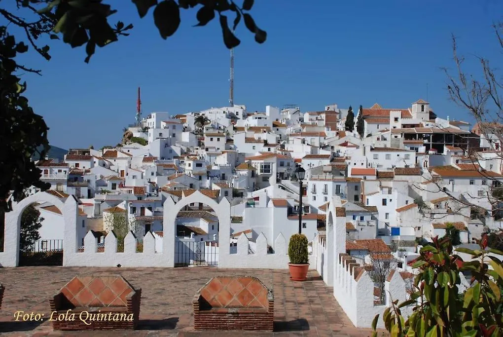 Casa Jose Comares -Beautiful Village House- Jacuzzi Included-Views-Bbq-Aircon-Wifi 0*,