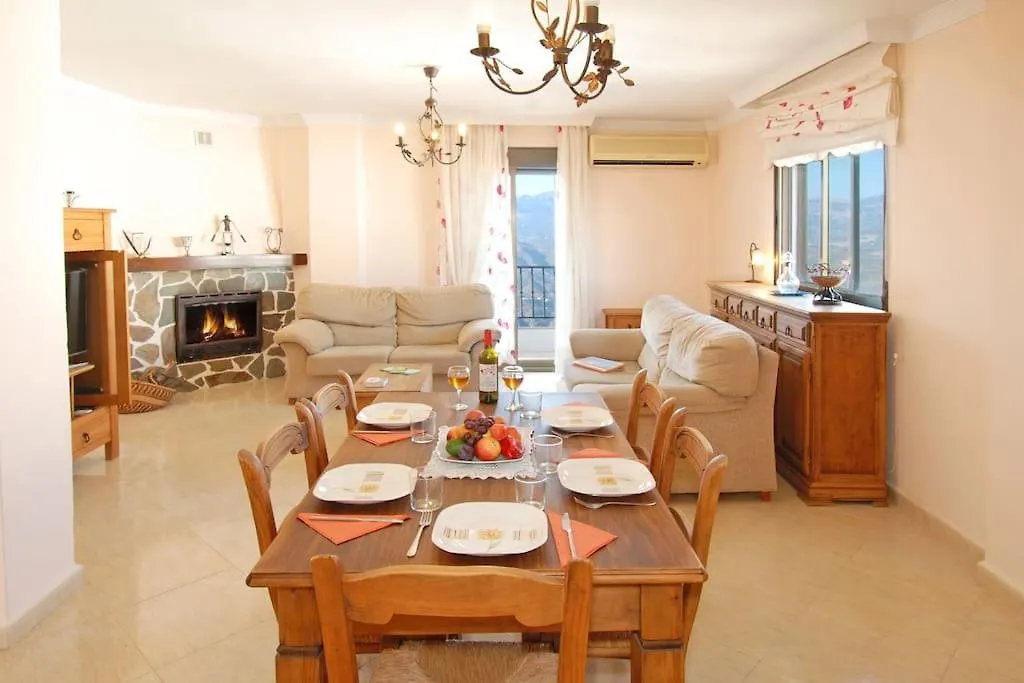 펜션 Casa Jose Comares -Beautiful Village House- Jacuzzi Included-Views-Bbq-Aircon-Wifi