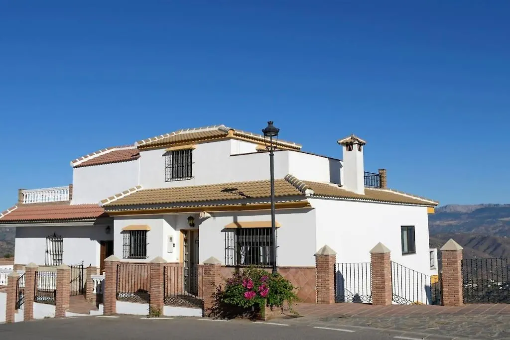 Casa Jose Comares -Beautiful Village House- Jacuzzi Included-Views-Bbq-Aircon-Wifi