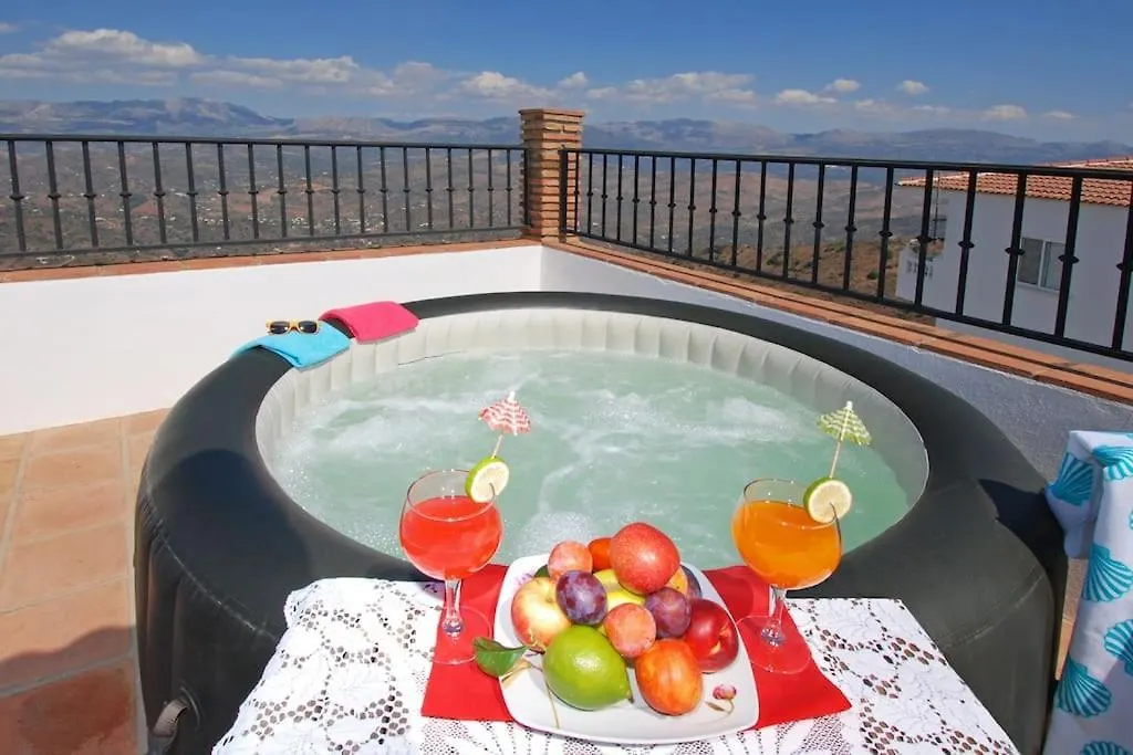Casa Jose Comares -Beautiful Village House- Jacuzzi Included-Views-Bbq-Aircon-Wifi