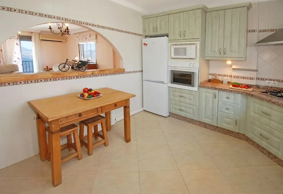 Casa Jose Comares -Beautiful Village House- Jacuzzi Included-Views-Bbq-Aircon-Wifi
