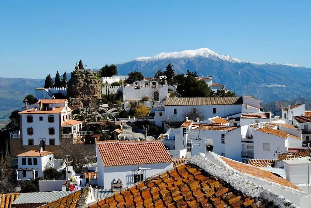 Casa Jose Comares -Beautiful Village House- Jacuzzi Included-Views-Bbq-Aircon-Wifi Holiday home