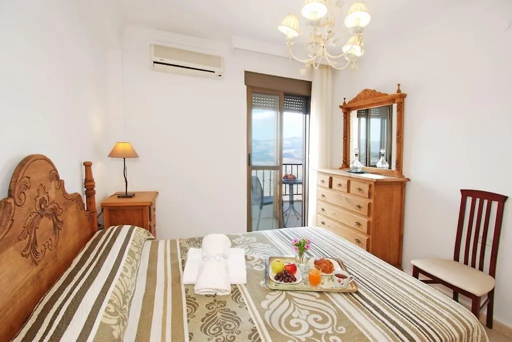 펜션 Casa Jose Comares -Beautiful Village House- Jacuzzi Included-Views-Bbq-Aircon-Wifi