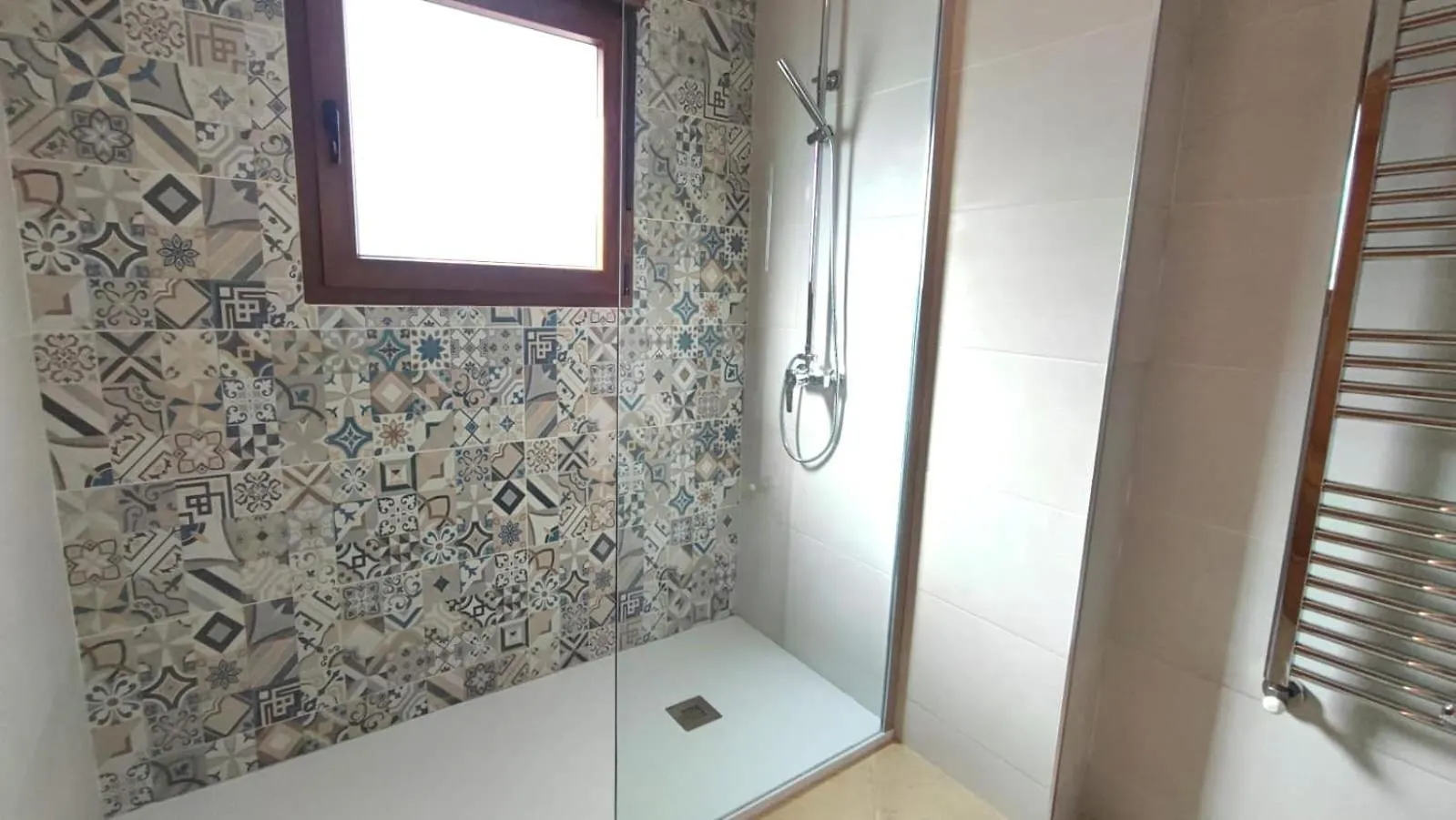 Casa Jose Comares -Beautiful Village House- Jacuzzi Included-Views-Bbq-Aircon-Wifi 0*,  스페인