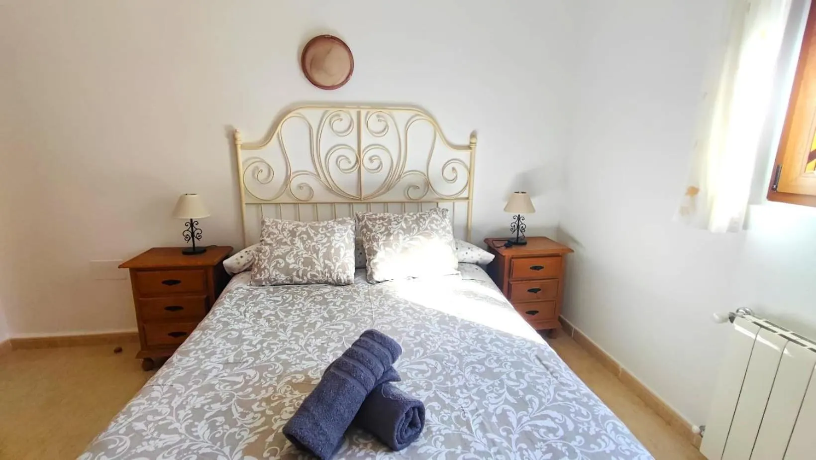 Casa Jose Comares -Beautiful Village House- Jacuzzi Included-Views-Bbq-Aircon-Wifi 0*,