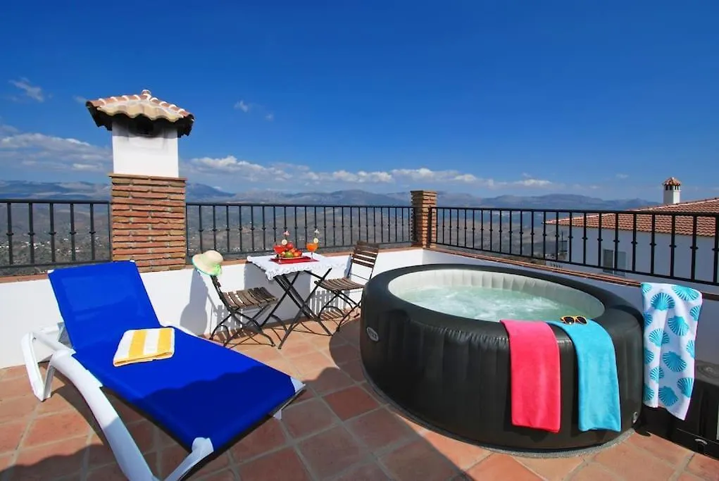 Сasa de vacaciones Casa Jose Comares -Beautiful Village House- Jacuzzi Included-Views-Bbq-Aircon-Wifi