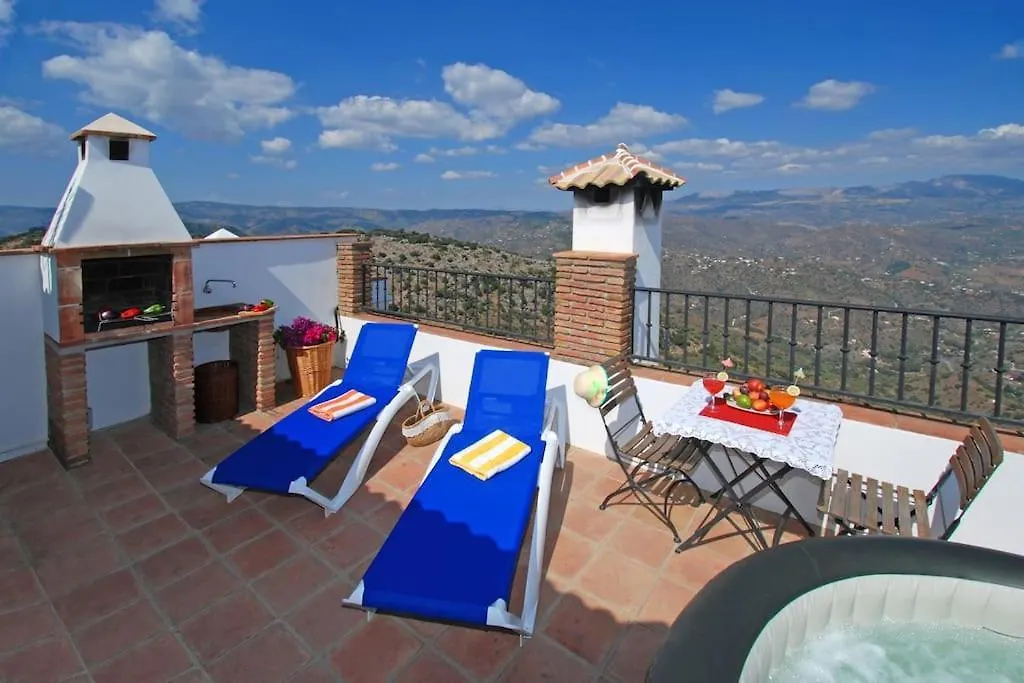 Casa Jose Comares -Beautiful Village House- Jacuzzi Included-Views-Bbq-Aircon-Wifi